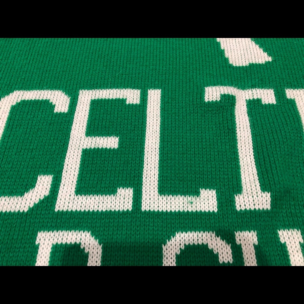 Vintage 1980’s NBA World Champions Boston Celtics Green Blanket Logo Knits 39x45 - Picture 4 of 4